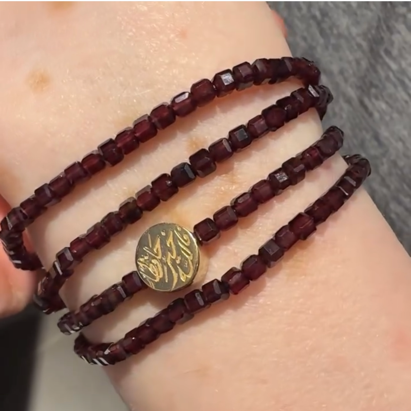 Garnet 4 Wraps bracelet with mini medallion